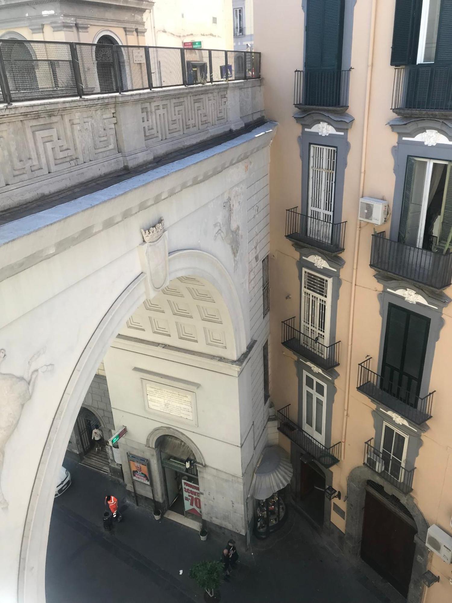 Ponte Di Chiaia Villa Nápoles Exterior foto